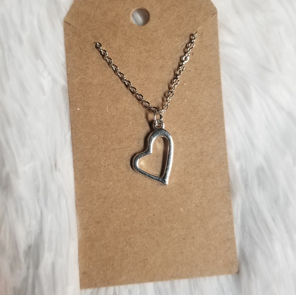 VALENTINE'S DAY Heart Necklace